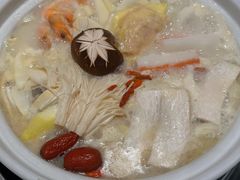 -三人行骨头王火锅(长寿店)