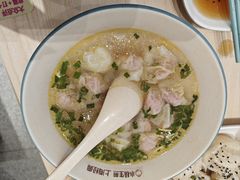 -小杨生煎(浦江欢乐颂店)