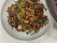 -鑫巴蜀小镇 · 水煮鱼专研店(玉桥店)