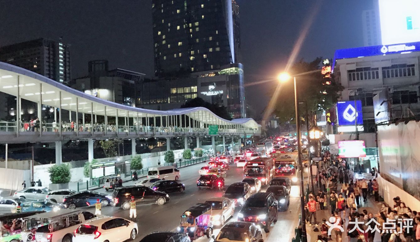 曼谷的夜市应该要去逛的[糖果]