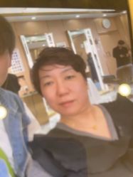 -一東造型烫发染发