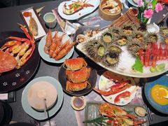 -雍容荟帝王蟹活龙虾展台自助(IFS黑金店)