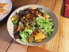 烤菠萝色拉-Golden Lily河内巴黎法越料理餐厅(建国西路店)