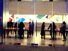-Apple零售店(华贸购物中心店)