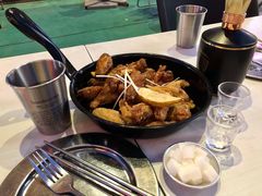 双拼炸鸡-MI WU FACTORY米屋美食工厂餐厅(绿地店)