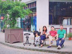 -钟书阁(松江泰晤士小镇店)