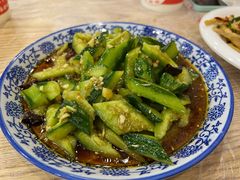 -江城燕子大排档(江汉路步行街店)