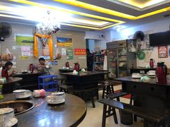 大堂-尚品牛味汤锅火锅(康定总店)