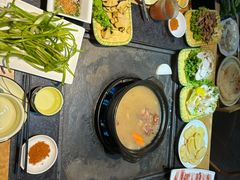 -有一锅·野生菌黑山羊腊排骨火锅(古城北门店)