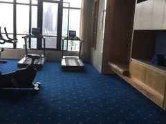 -跃动游泳健身俱乐部(新华传媒店)