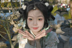 -一揽芳华汉服旗袍体验馆(拙政园店)