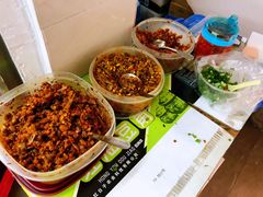-梁阿婆廿年老牌扣肉糯米饭