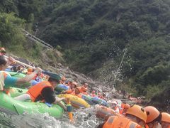 -安吉龙王山峡谷漂流