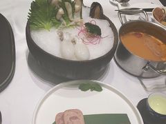 -红鼎豆捞·非遗鲍皇汤火锅(宝丰路店)