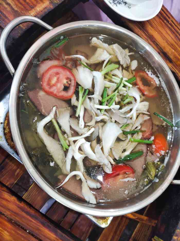 贵阳第一家合江豆花火锅-"一家不错的火锅店,不是朋友推荐我还真不知.