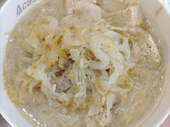 五花肉炖酸菜-亚惠美食(塘沽乐购店)