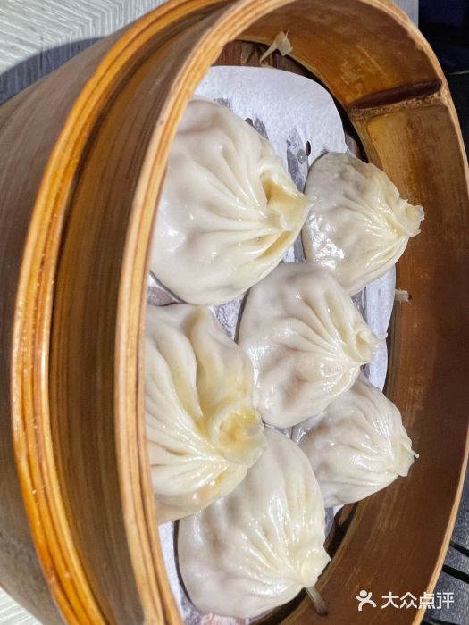 穿蒸引鲜·嗲记(正大广场店)蟹粉小笼包图片