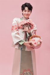 -易摄影婚纱摄影工作室