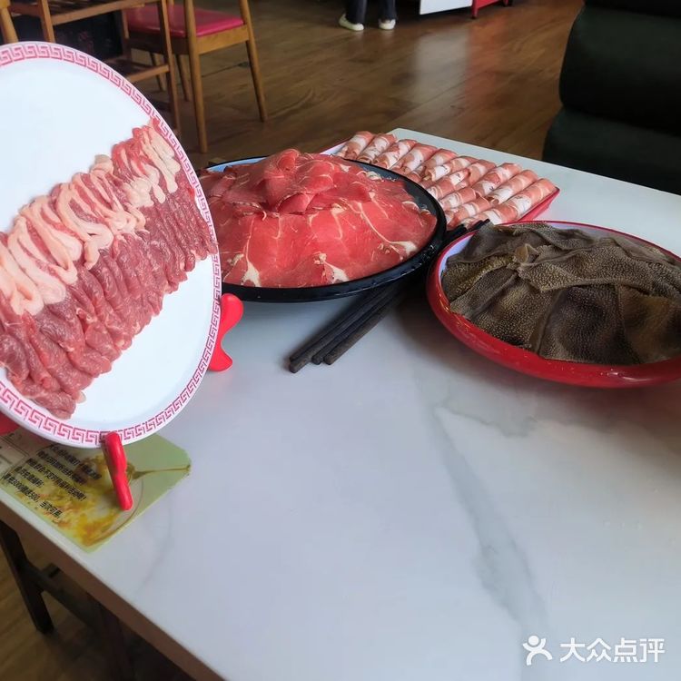 热辣炭火锅让味蕾热辣热辣沉醉🔥🔥