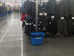 -迪卡侬(西三旗店)