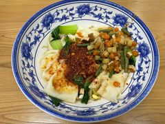 老陕油泼面-东关吉祥西安腊汁肉夹馍(健德门店)