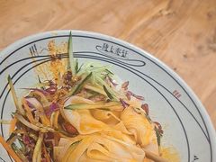 -陇上秦轩西安biangbiang面(EFC欧美金融商业城店)