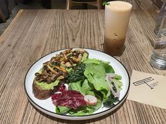 -Common Table · Brunch & Coffee