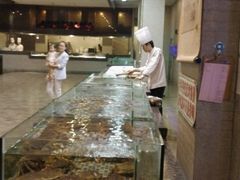 -八府香鸭·啫啫煲(华山路店)