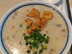 皮蛋瘦肉粥-香港池仔记肠粉王(博多新记襄阳南路店)