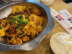 -愉肴麻辣香锅(中山路店)