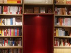 -新华书店(保利水城店)