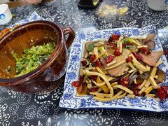 -记忆湘菜馆(芙蓉镇店)