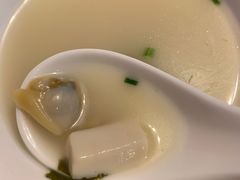蛤蜊豆腐海带汤-阿当·小炒牛肉面(人广店)