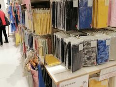 -优衣库(广州天河领展广场店)