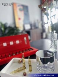 -靓芙泉专研痘痘肌