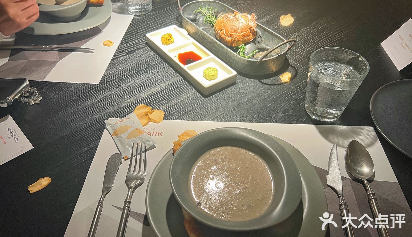 姐妹聚会氛围感餐厅🍴和牛螃蟹