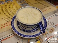 -广信牛奶甜品世家(台东店)