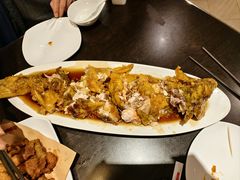 糖醋黄金鲤鱼-老牌坊鲁菜名店(聊城美食岛店)