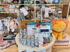 -Pets First伊珊娜洗护·精致美容·家庭式寄养(新会路店)