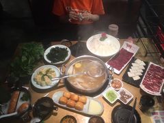 -左庭右院鲜牛肉火锅(浦江欢乐颂店)