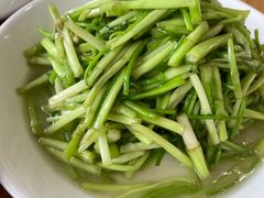 清炒水芹-品鲜村农家菜·阳澄湖大闸蟹(总店)
