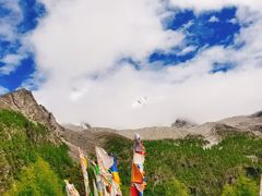 -亚拉雪山风景区