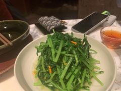 虫草花炒茼蒿-湖滨28中餐厅·西湖宴·杭州君悦酒店
