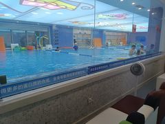 -戊辰亲子游泳俱乐部