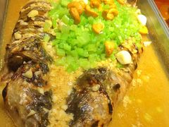 腰果蒜香清江鱼-鱼酷活鱼烤鱼(沈阳大悦城店)