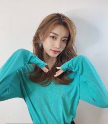 -变画·发型STUDIO