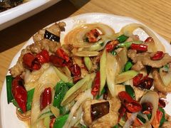 -隔壁老王·家常云南菜(花巷店)
