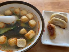 油豆腐粉丝汤-小姜锅贴(凤凰街店)