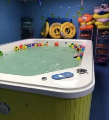 -唯丽莎婴儿游泳小儿推拿馆(清凉门大街店)