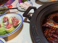 -爱你您·自家鱼塘·活水喷泉鱼火锅(八里店)